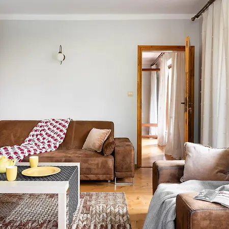 Marta Apartament *